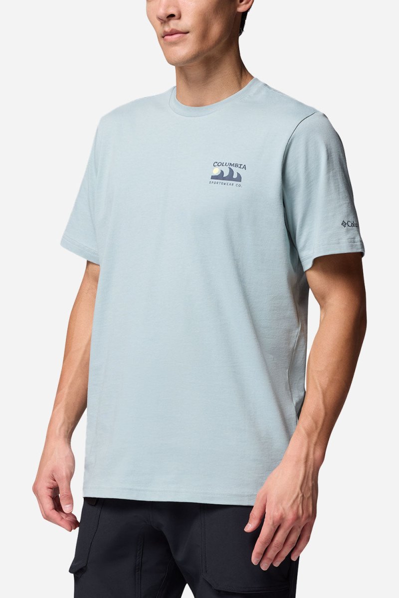 Columbia Explorers Canyon™ Back Short Sleeve Tee (Crushed Blue/Peaks/Waves) | T-Shirts