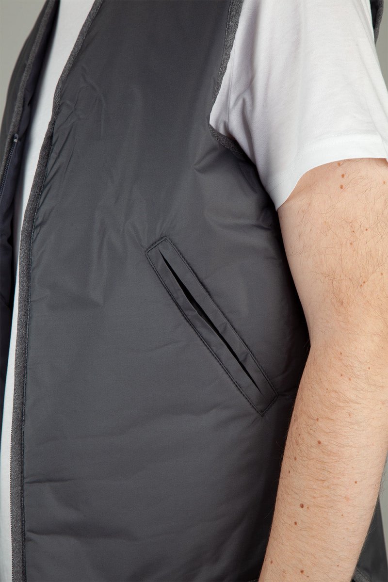 La Paz Penouco Padded Vest (Dark Grey) | Vests