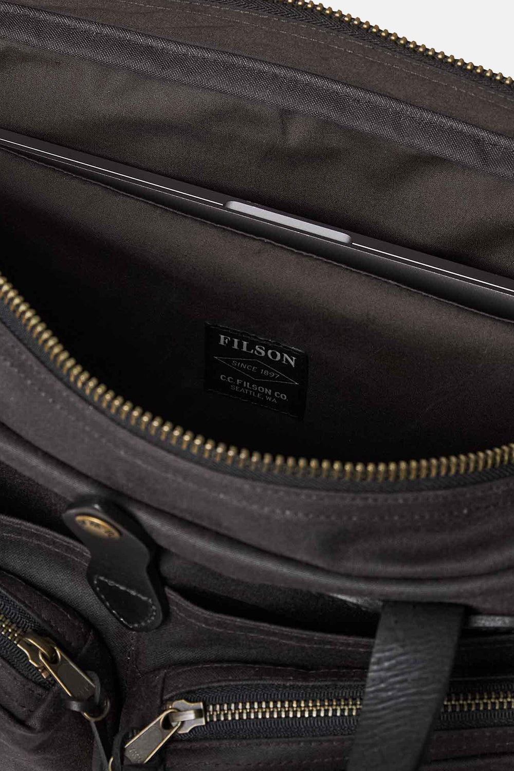Filson 24-Hour Hour Tin Cloth Briefcase (Cinder Black)